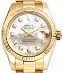 Presiden 26mm Ladies in Yellow Gold with Fluted Bezel on Bracelet with White Mother of Pearl Diamond Dial