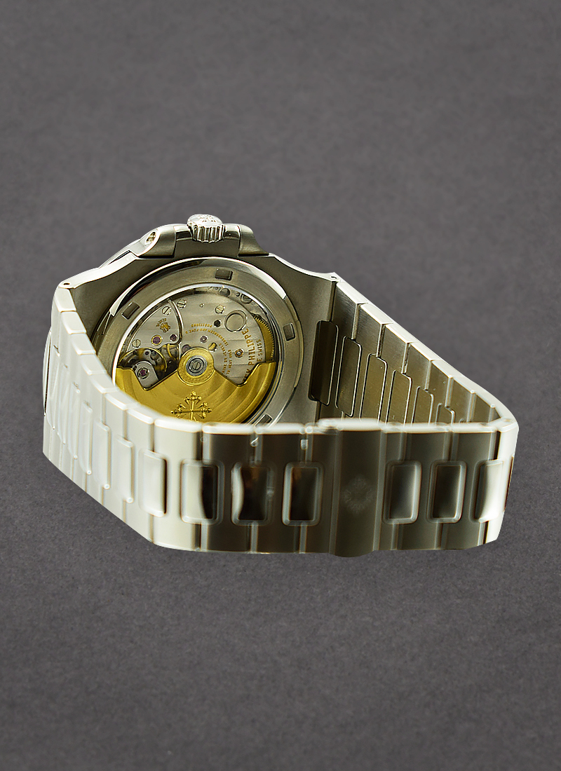 Patek philippe nautilus 5711 movement hotsell