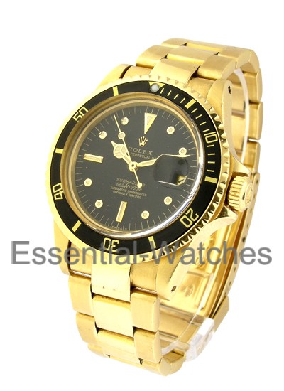 Pre-Owned Rolex Submariner in Yellow Gold With Black Bezel